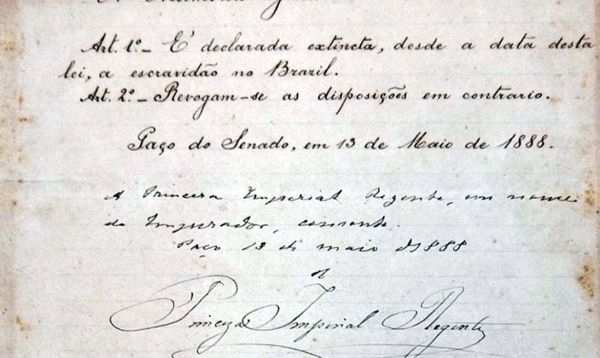 13 de maio de 1888 – Princesa Isabel assina a lei Áurea