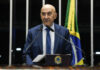 Confúcio Moura ‘catimba’, anuncia renúncia, mas todos veem gesto como estratágia; ‘ele está no jogo’