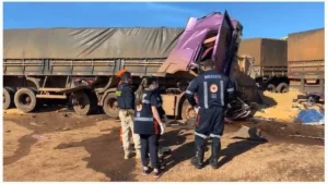 Carreteiro morre em acidente no Candeias2