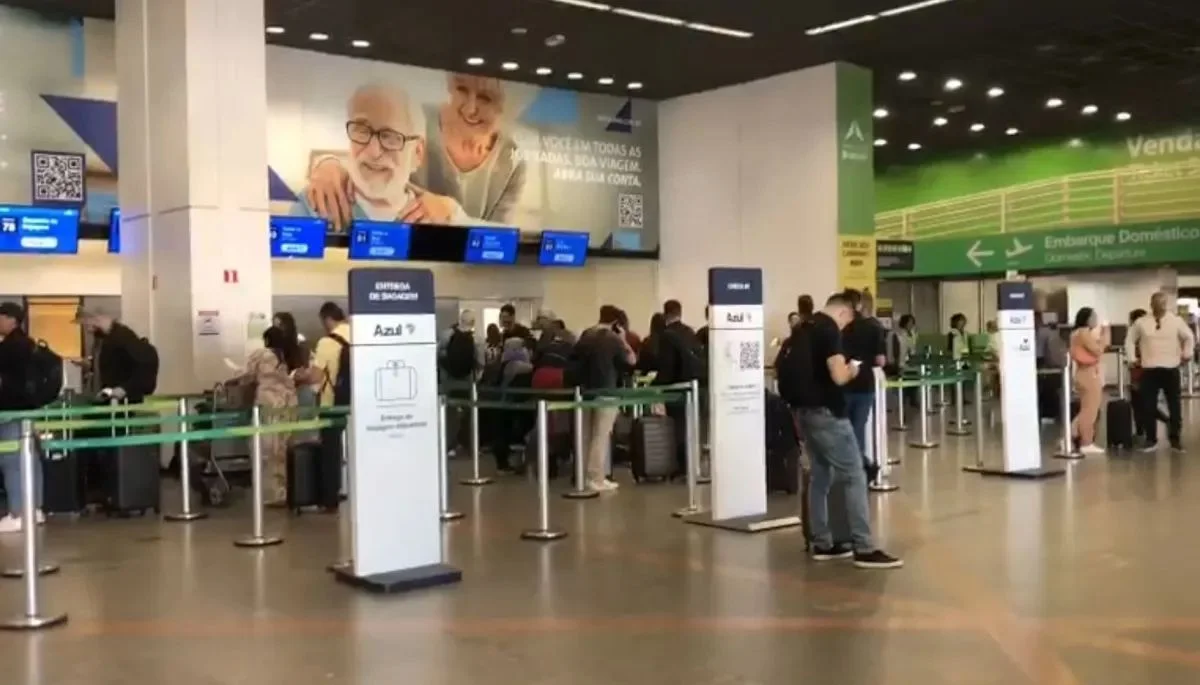 Azul corta voos em 13 cidades e 53 rotas para reduzir d&iacute;vidas | Express&atilde;o Rond&ocirc;nia