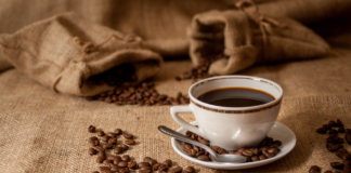 Por que a cafeína deixa algumas pessoas em alerta e outras não sentem nada?