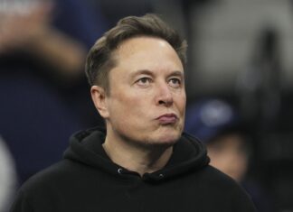 Elon Musk, o primeiro trilionário da história da humanidade