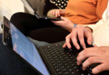 Jovem e desempregado? Estudo mostra que home office pode ser mais problema que a IA