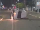 Motorista de aplicativo ‘apaga’, bate e capota carro em frente ao Sesi da Avenida Rio de Janeiro