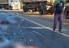 Mais uma tragédia na nova 364 – Em colisão de motos, casal cai na pista e é esmagado por caminhão, em Jaru