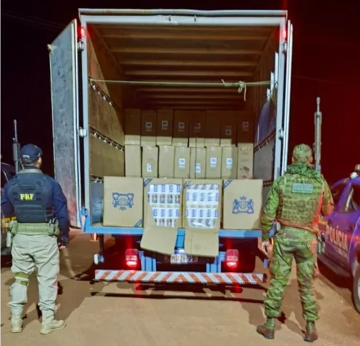 PM apreende cerca de 100 mil maços de cigarros, avaliados em mais de R$ 1 milhão