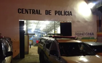 Barraco sexual – Marca programa com mulher, mas encontra travestis, ao chegar em motel e vão parar na Polícia