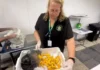 Vai trazer comida do exterior? Veja o que pode entrar no Brasil e o que exige autorização