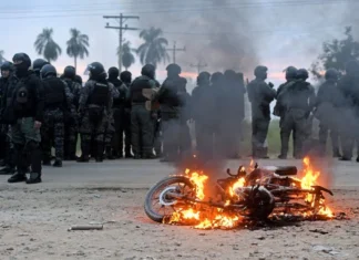 Confrontos na Bolívia deixam 35 feridos (entre os quais 19 policiais)