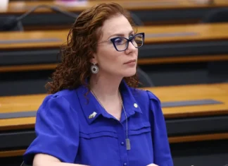 Justiça da Itália diz que Moraes foi ‘vítima’ e ‘juiz’ e publica decisão que anulou extradição de Zambelli
