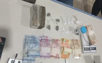 Polícias fecham ‘boca’, aprendem dinheiro, ‘apetrechos’ e prendem dois acusados