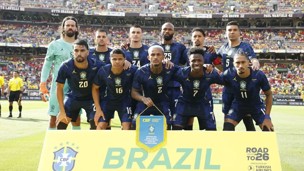 Brasil estreia na Copa com escalação inédita e deve seguir metamorfose na busca pelo hexa