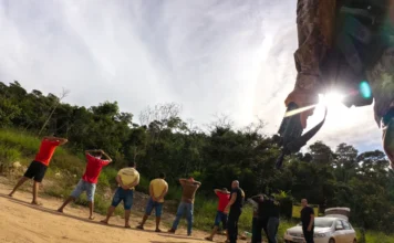 Ouro, escavadeiras e fuzis – o impacto do domínio de facções e milícias sobre os garimpos clandestinos