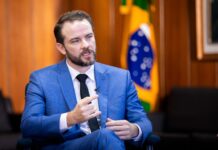 Ministro da Fazenda diz que deve enviar nesta semana projeto do imposto do pecado ao Congresso Nacional