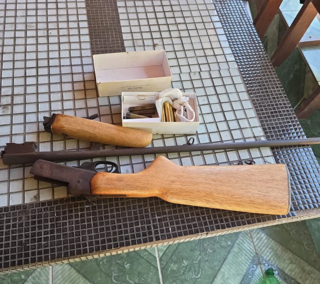 'Valentão' manda áudios ameaçando fazer dia de terror em escola rural e é preso com arama ilegal (áudios)