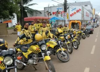 Mototaxistas pressionam prefeito Léo Moraes para isentá-los de taxas, como são os Uber e motos aplicativos