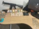 Mesmo atacado por pitbulls, polícia desmantela ‘boca’ e apreende maconha, pedra, pó e armas, numa ‘batida’ em Urupá