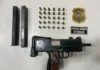 ‘Furtos e Roubos’ estoura ‘mocó’ de facção na Vila Tupy e apreende metralhadora, na capital
