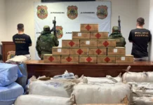 É muita muamba! Carga com mais de 35 mil mercadorias vinda da Bolívia é apreendida na 429