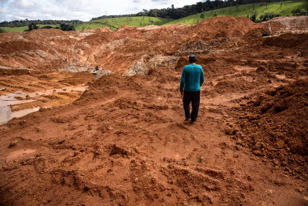 MPF vai à Justiça cobrar quase $2 milhões de empresa por mineração ilegal, do outro lado do Madeira