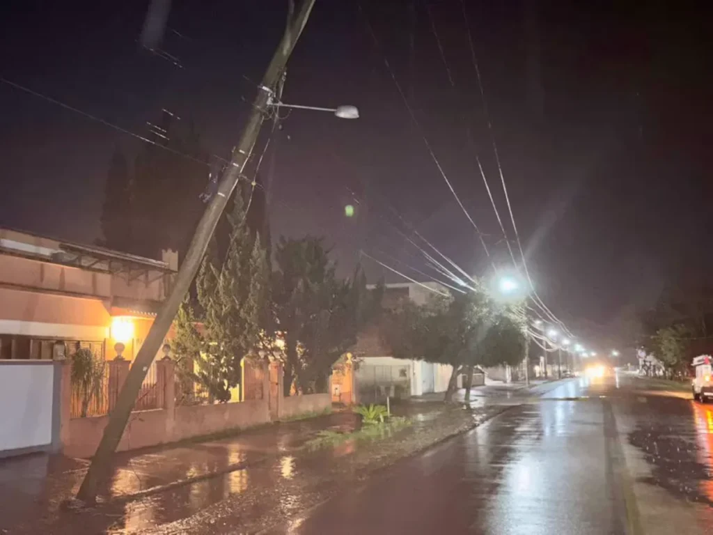 Ciclone-bomba causa estragos no RS; SP e Rio estão em alerta por fortes ventos