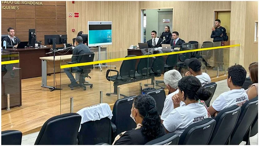 Réu pega 50 anos de cadeia e terá de indenizar em R$ 300 mil a família da mulher que ele matou
