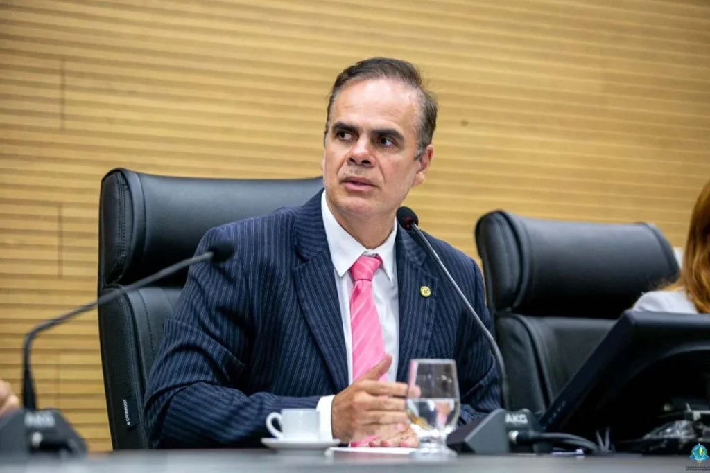 BO de 2014, quando era vereador, pode tirar deputado Alan Queiroz das eleições deste ano