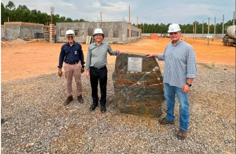 Presidente Nacional do Sesi conhece obras da Escola de Referência, em Ariquemes