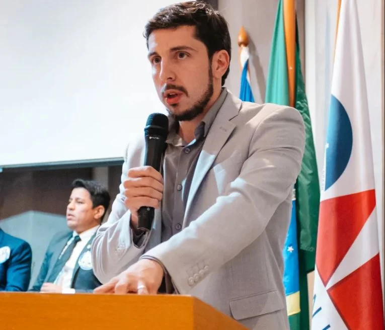 Pedro Abib diz, no encontro da OAB, que poder econômico e fak news contaminam a eleição