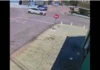 Ao desviar de carro que avançou preferencial, idosa em bike é atingida por caminhão e morre na hora