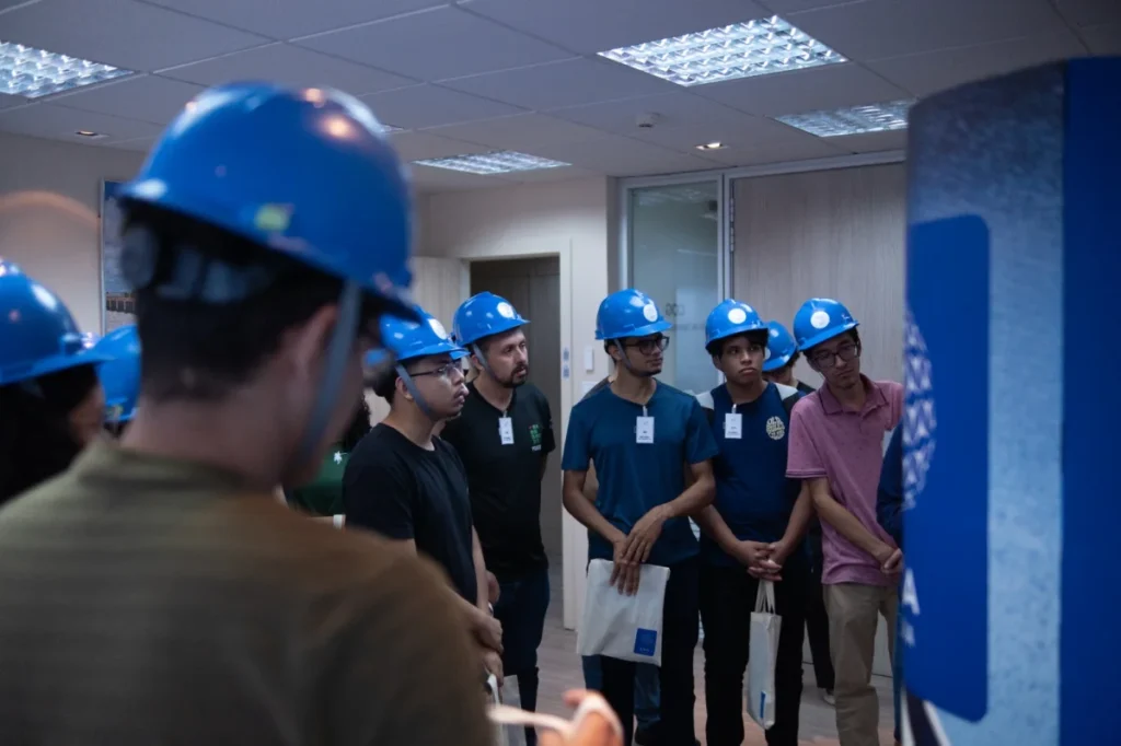 UHE Santo Antônio abre as portas para participantes conhecerem, na prática, como é a geração de energia hídrica