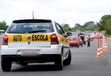 Projeto de lei quer deixar que candidato leve instrutor de sua escolha para exame da CNH