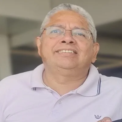 Dia do Professor – Nem IA ou superinteligência vai substituir o papel do professor! Ruzel Costa*