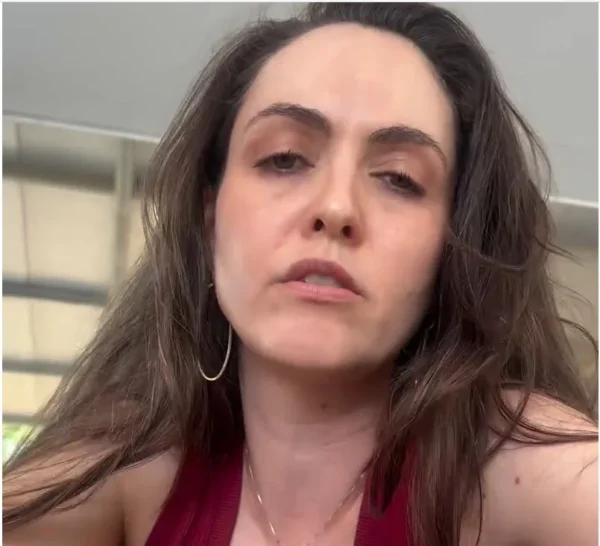 Filha de senador Bagatolli, ‘terrivelmente bolsonarista’, “faz o L” e apoia a reeleição de Lula