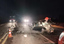 Acidente entre caminhão e carro de passeio mata pai de médico, na BR 364, em Vilhena