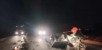 Acidente entre caminhão e carro de passeio mata pai de médico, na BR 364, em Vilhena