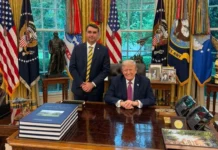 Advogado ligado a Trump diz que EUA retiraram Flávio Bolsonaro do Brasil: “chegou em segurança”