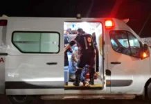 Esfaqueado na cabeça, homem é resgatado pelo Samu, na Avenida Mamoré