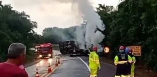 PRF prende em flagrante motorista de caminhão que provocou acidente com morte na nova 364