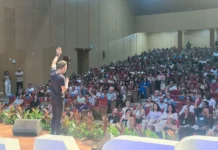 Com palestras de Thiago Godoy e Felipe Titto, Conecta Gestão e Negócios lota teatro Palácio das Artes